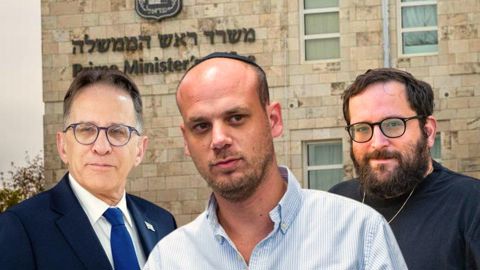 יונתן אוריך, אלי פלדשטיין וצחי ברוורמן