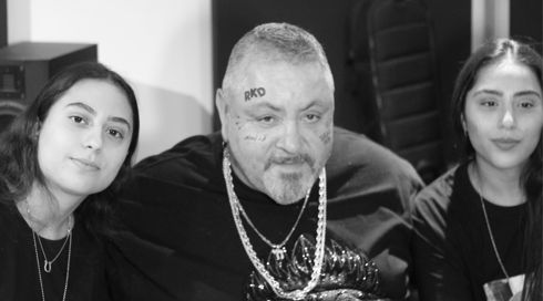"תחיי": ארקדי דוכין משתף פעולה עם אחיותיה של לירי אלבג