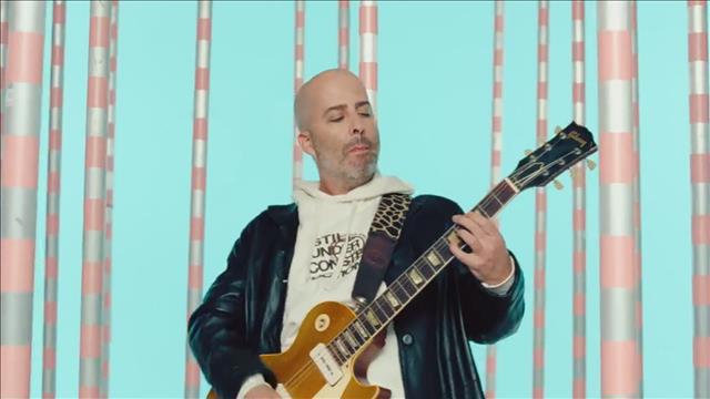 עילי בוטנר, מתוך הקליפ "אולי"