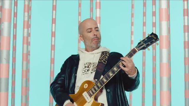 עילי בוטנר, מתוך הקליפ "אולי"