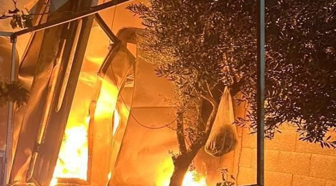 כוחות הביטחון פינו מאחז – עשרות ישראלים התפרעו ביו"ש