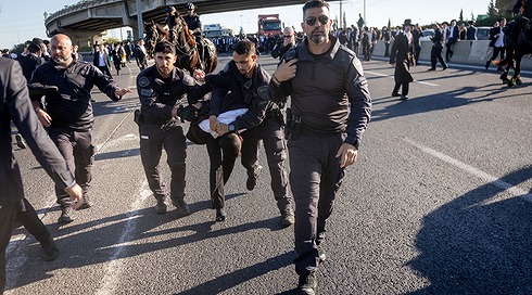 שני פצועים בהפגנות החרדים במחאה על מעצר עריקים